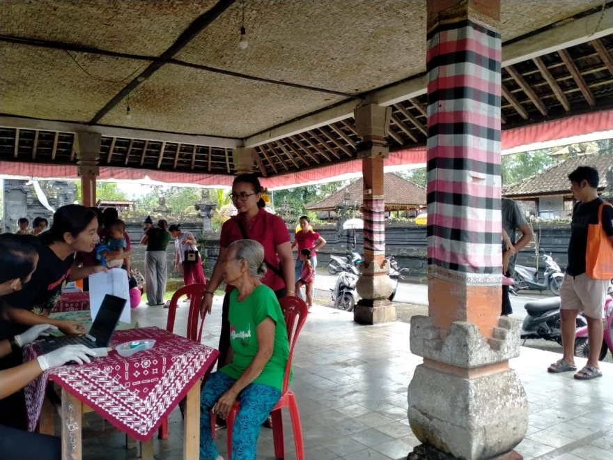 KEGIATAN CEK KESEHATAN DARI PUSKESMAS MARGA 1 