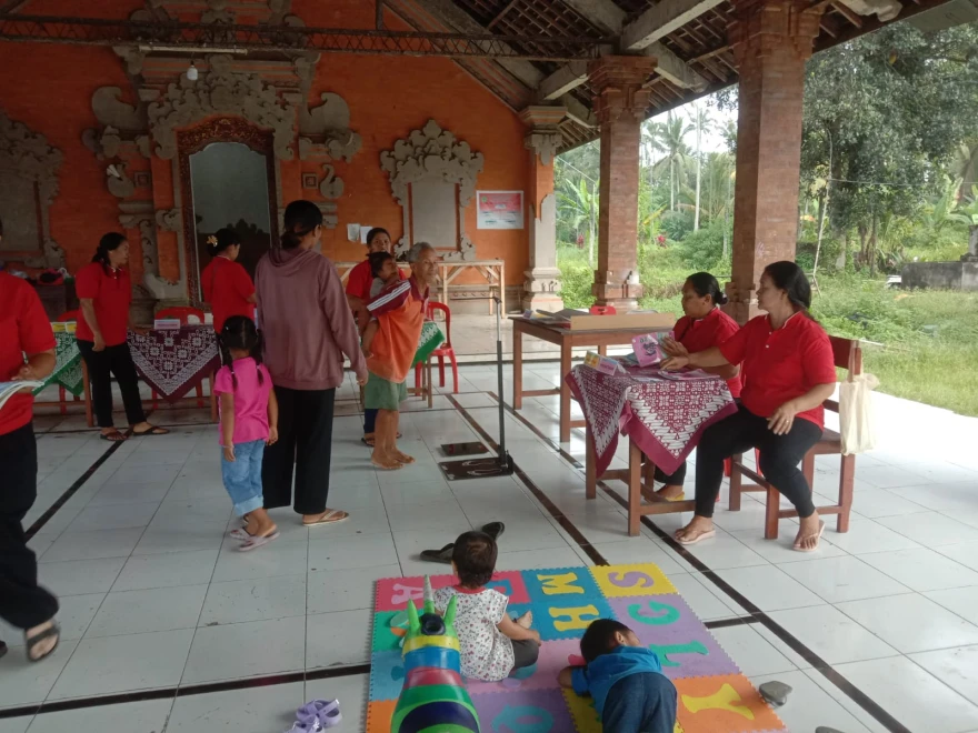 KEGIATAN POSYANDU SERENTAK DI BANJAR DINAS BARU